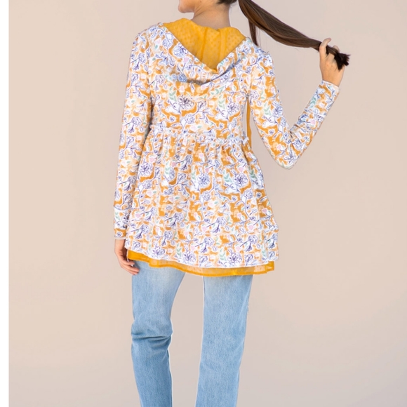 Sophie in Golden Rose Party - Picture 2 of 5